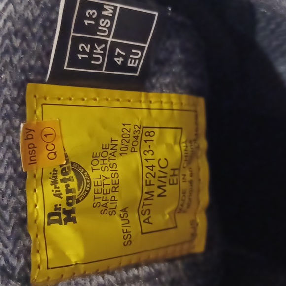 Dr. Martens Safety Toe Heavy Industrial Slip Resistant Boots Shoes Black Pebbled - Picture 14 of 15